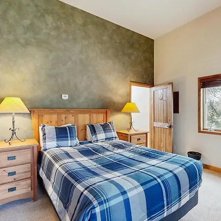 Riverbend Lodge #001-3